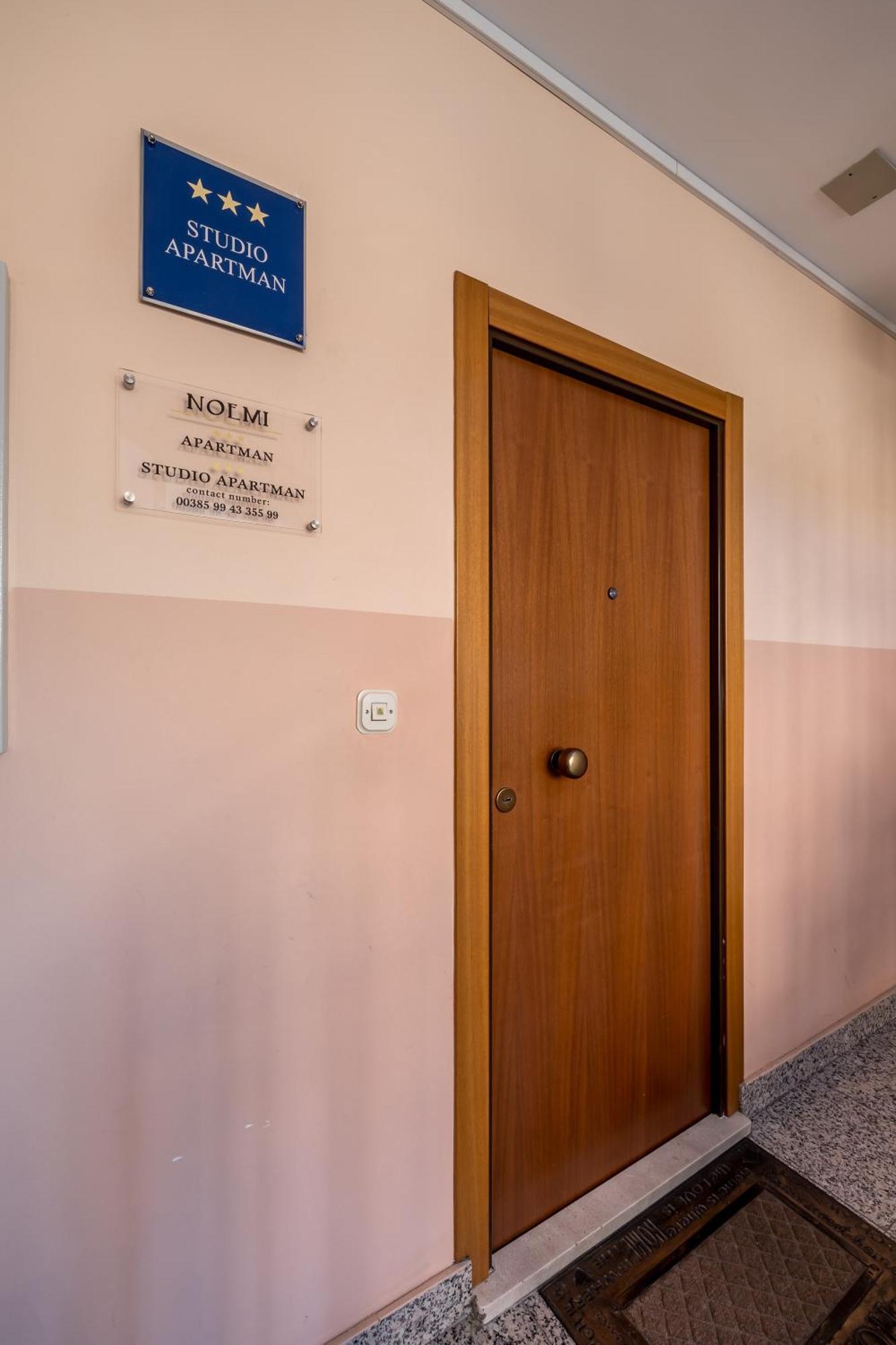 Noemi Luxury Apartment Солин Екстериор снимка