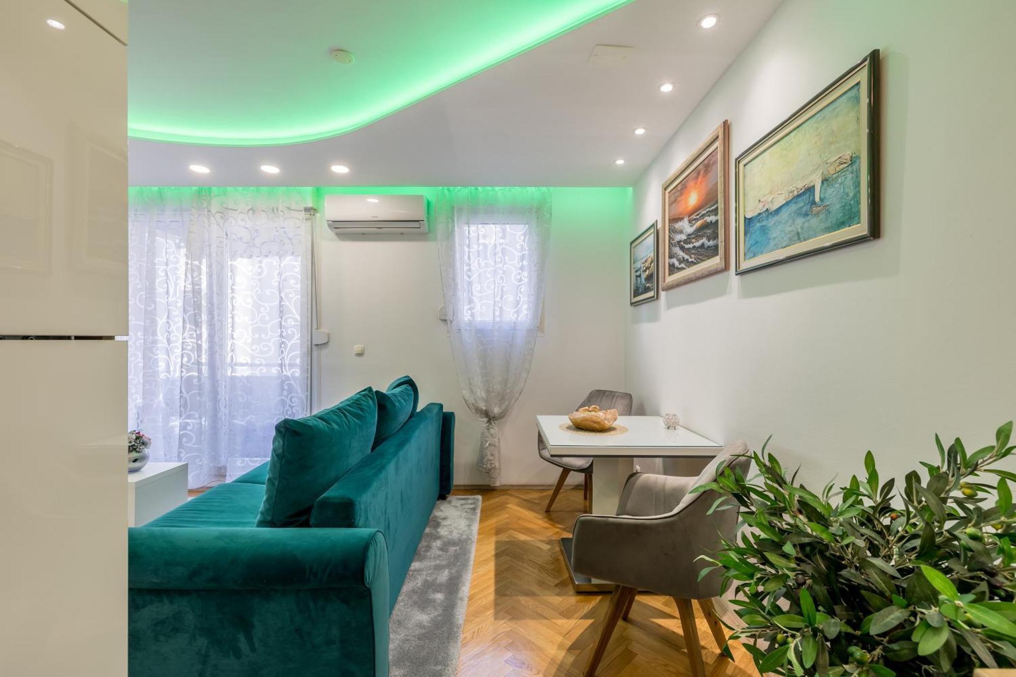Noemi Luxury Apartment Солин Екстериор снимка