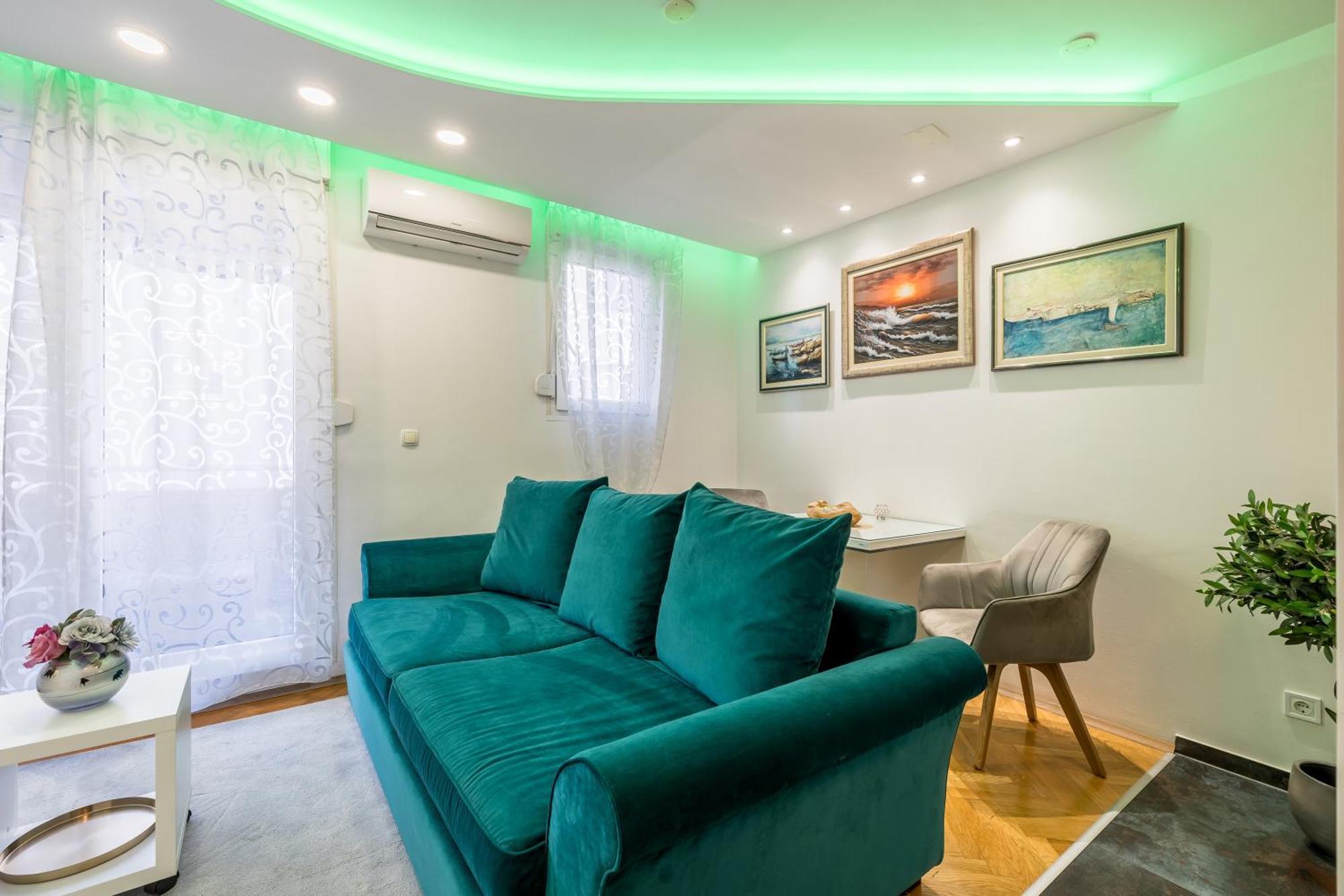 Noemi Luxury Apartment Солин Екстериор снимка