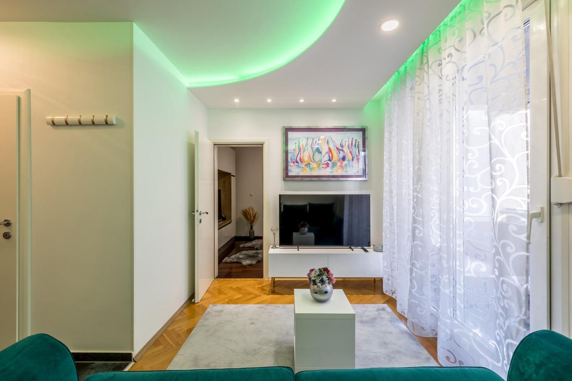Noemi Luxury Apartment Солин Екстериор снимка