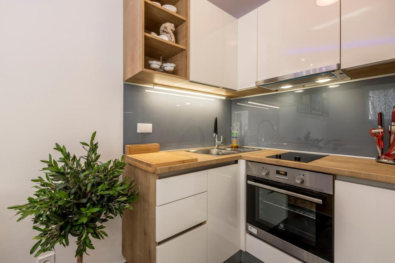 Noemi Luxury Apartment Солин Екстериор снимка