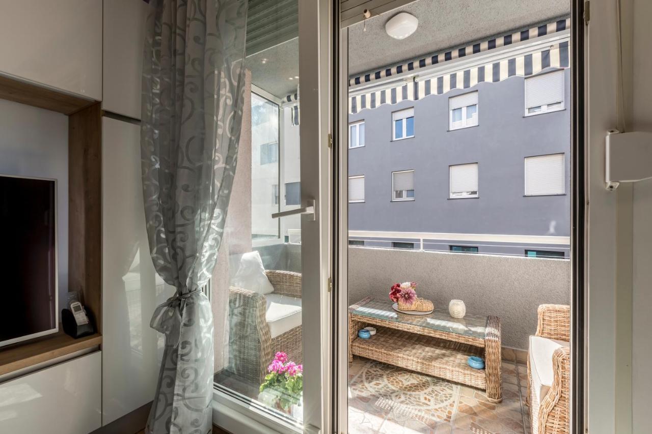 Noemi Luxury Apartment Солин Екстериор снимка